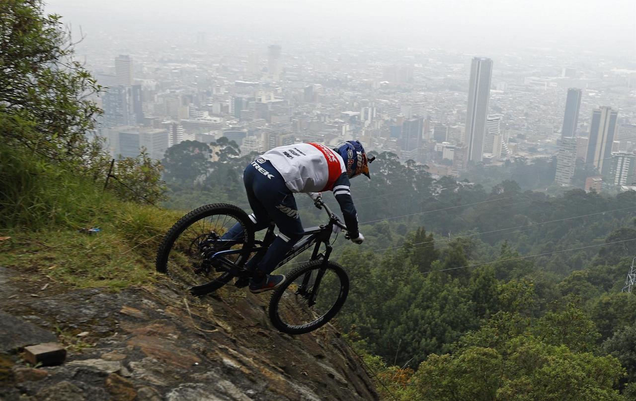 El colombiano Camilo Sánchez gana el Monserrate Cerro Abajo de Bogotá 2 monserrate3
