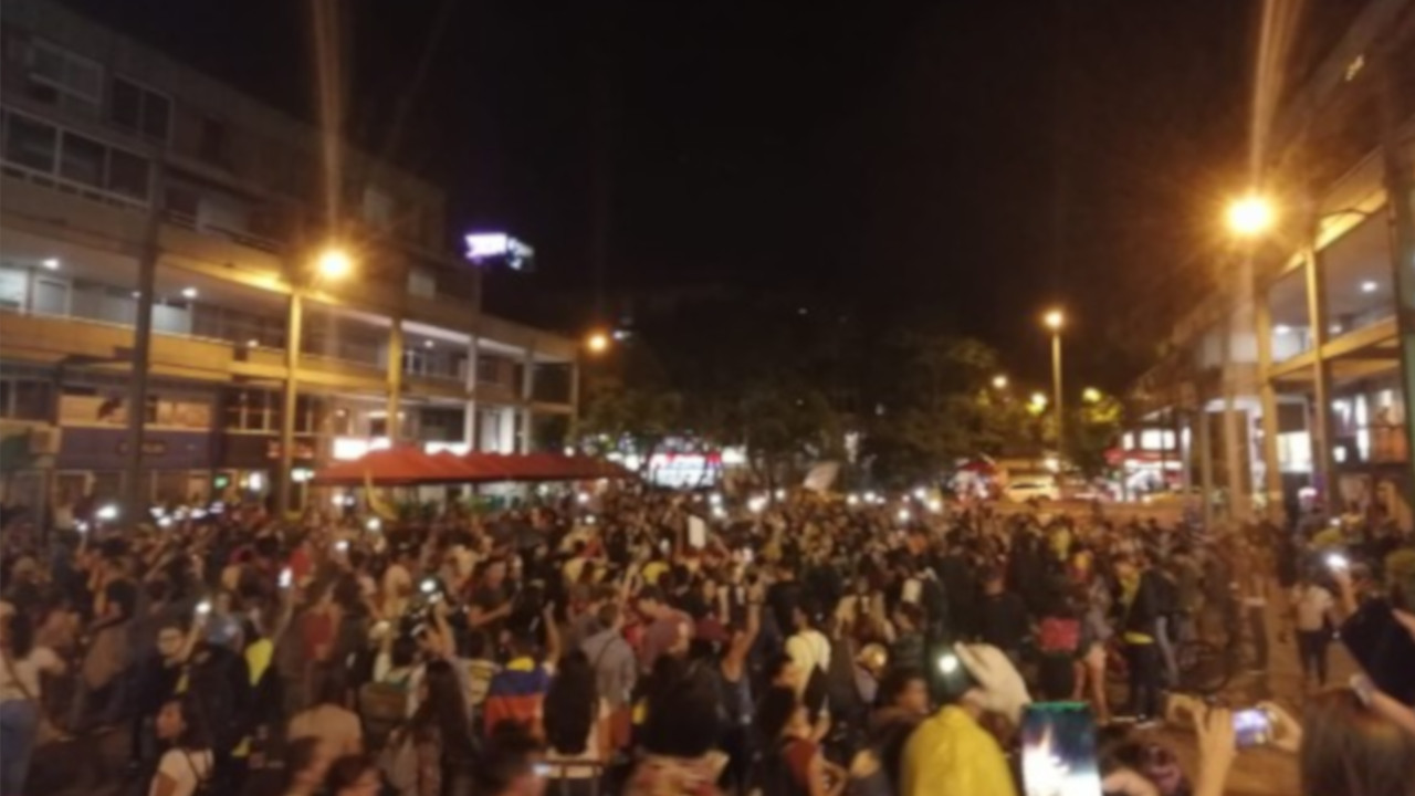 ¡Pilas! A esta hora se presentan cierres en la Avenida 80 Minuto30