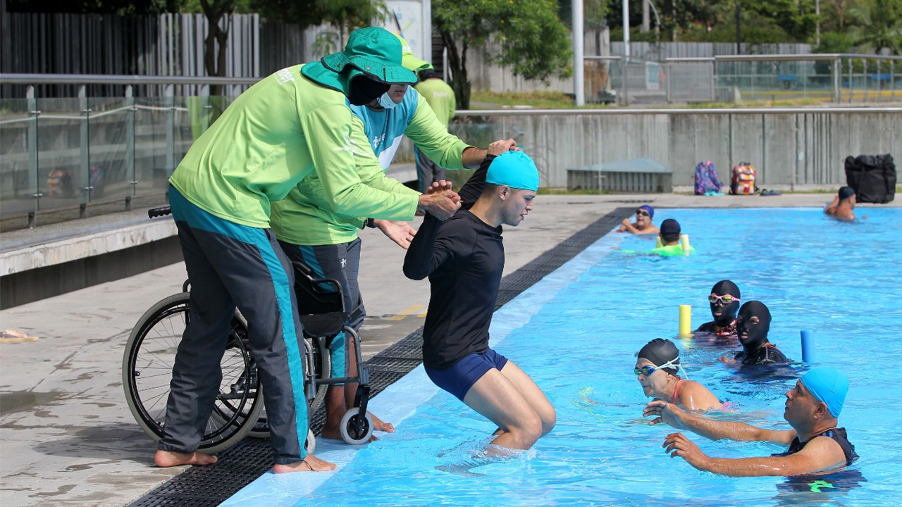 INDER Medellín tiene más de 1.000 cupos para que personas con discapacidad practiquen deporte
