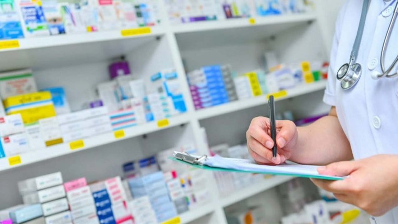 Expresidente de Medimás EPS, es acusado formalmente por presuntas irregularidades en contratos de medicamentos