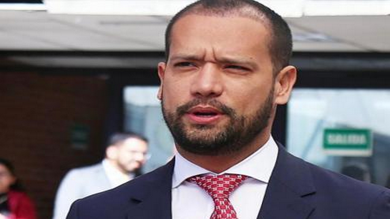 Diego Cadena, exabogado de Álvaro Uribe, fue condenado a 7 años de prisión domiciliaria