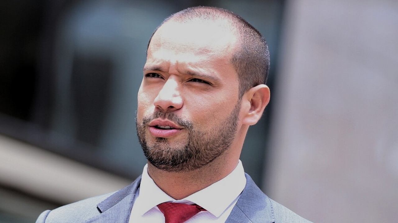 Pese a tener prisión domiciliaria, Diego Cadena viajó a Panamá Minuto30