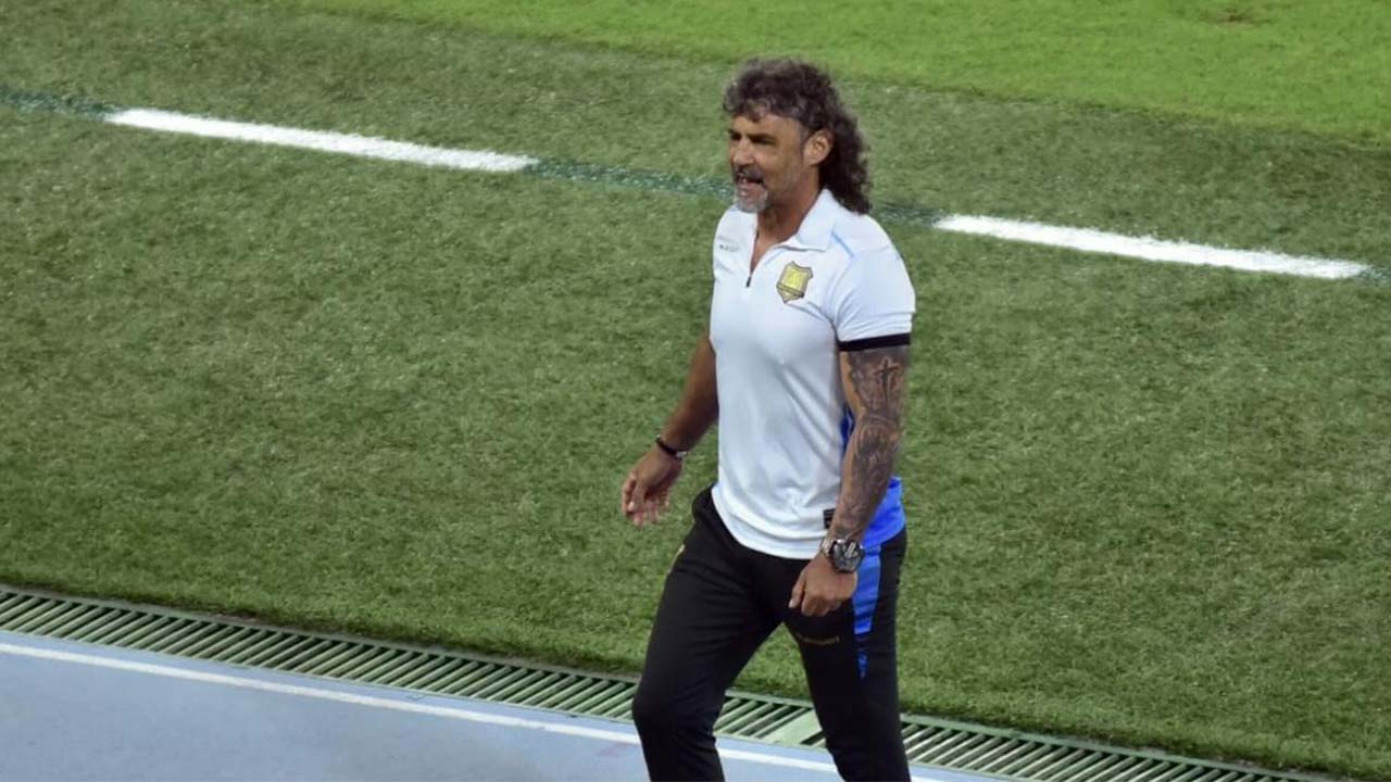 Leonel Álvarez, entrenador de Águilas Doradas