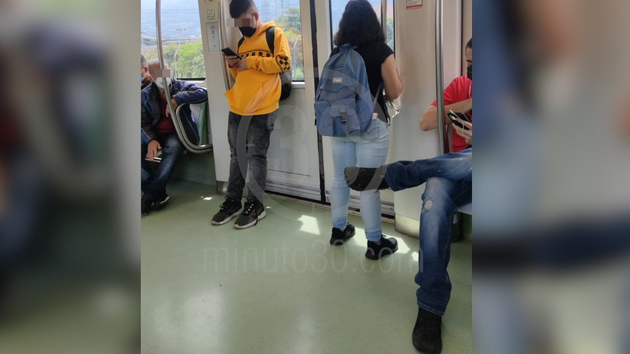 Pasajeros del Metro de Medellín reportan que se quedaron varados entre Ayurá y Envigado