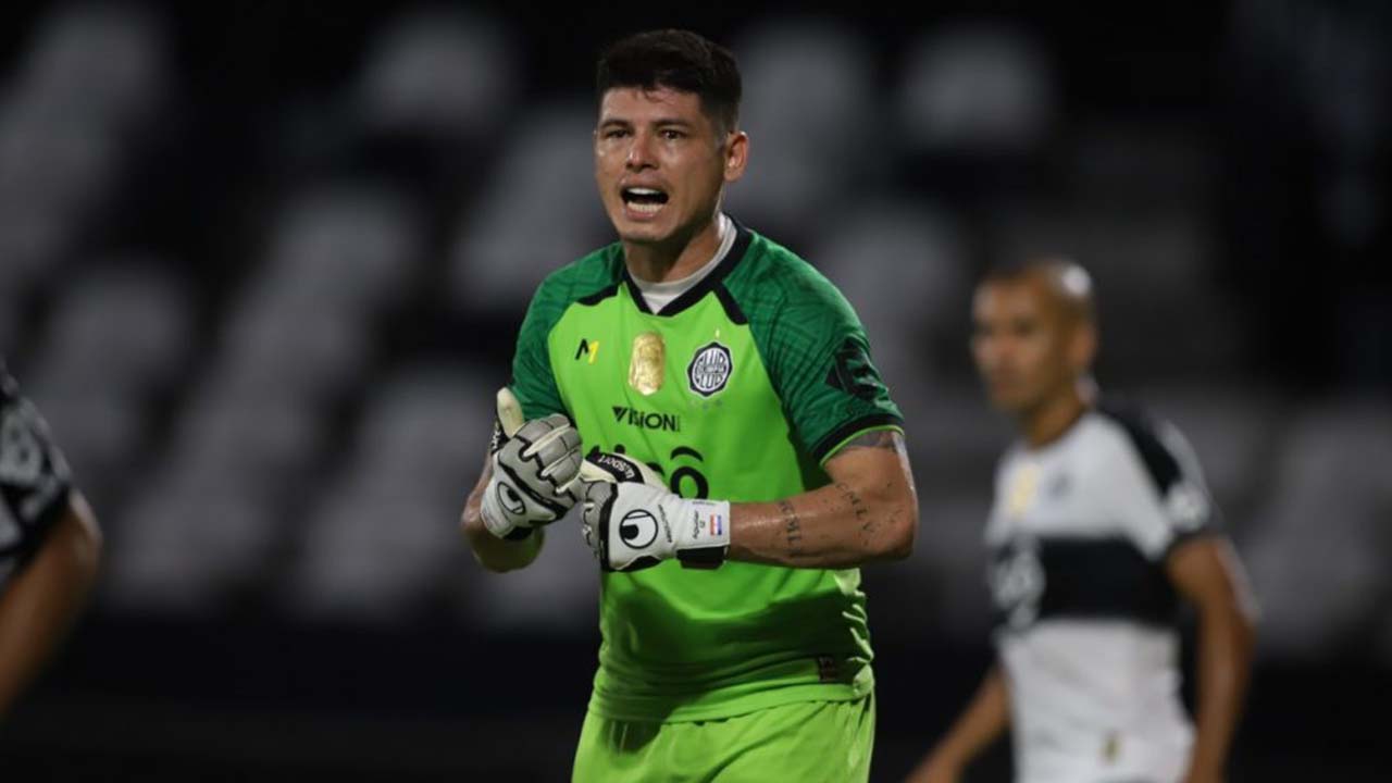 Olimpia viaja a Medellín para enfrentar a Nacional sin Alfredo Aguilar, su portero titular