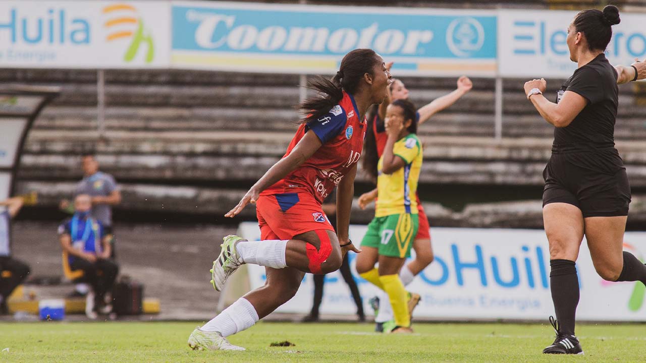 Poderosas y azucareras se cruzan esta noche en el Atanasio Girardot
