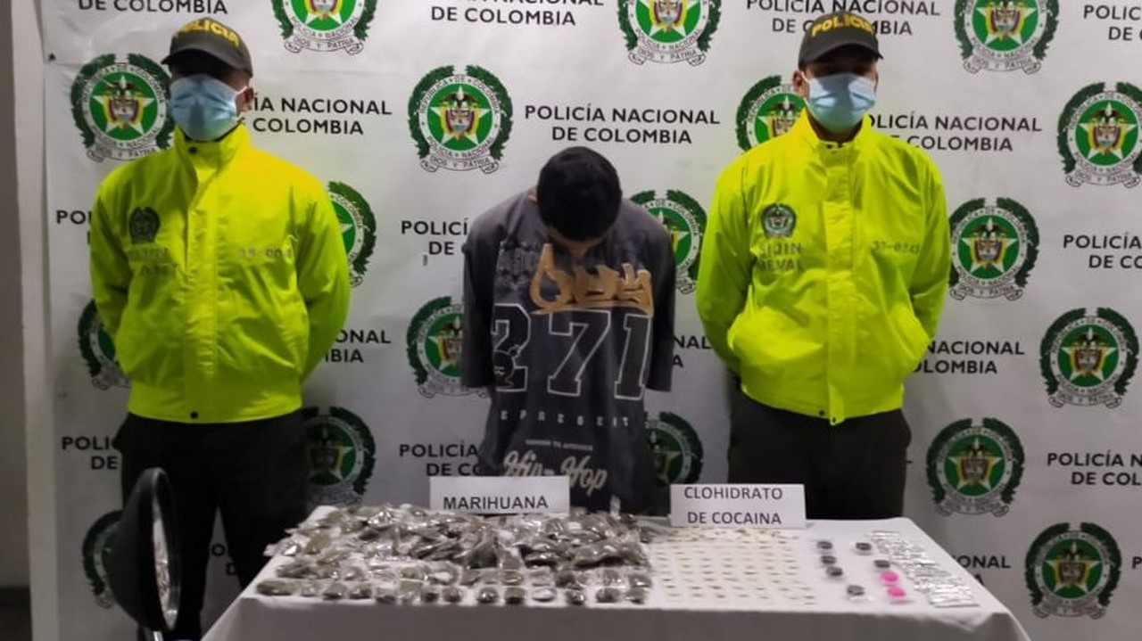 Lo cogieron en La Ceja con varias dosis de marihuana y coca