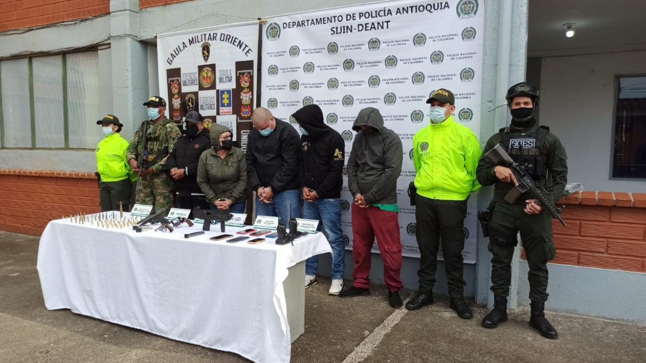 Esta madrugada cogieron a cinco presuntos ladrones en Rionegro