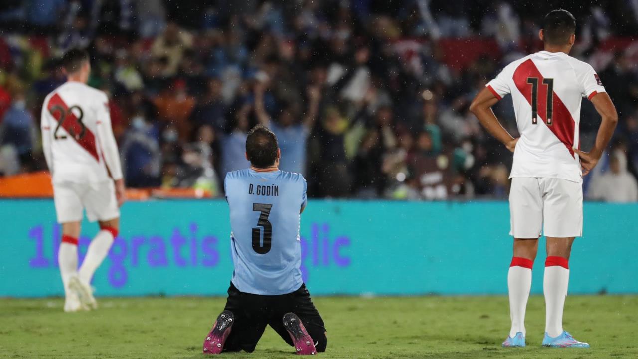 peru uruguay gol invalido