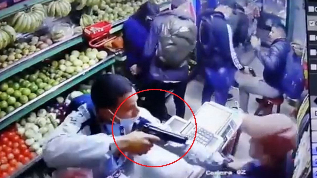 Candidato presidencial denuncia robo en tienda de Bogotá