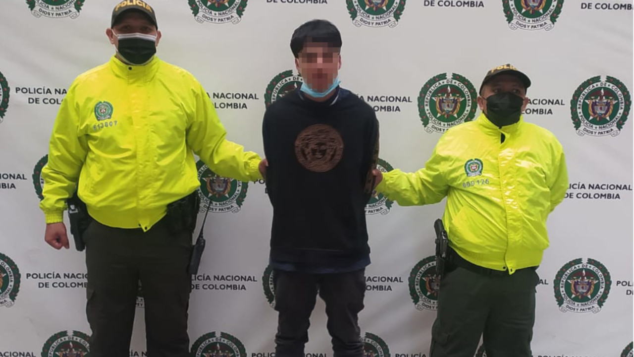 [Video] Capturaron al que habrían robado a ciudadanos en un carro en el barrio Belén de Medellín