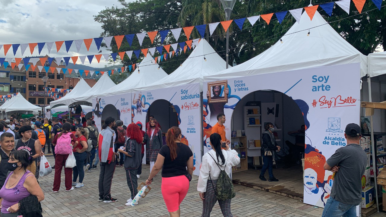 Entre Voces y Letras Bello