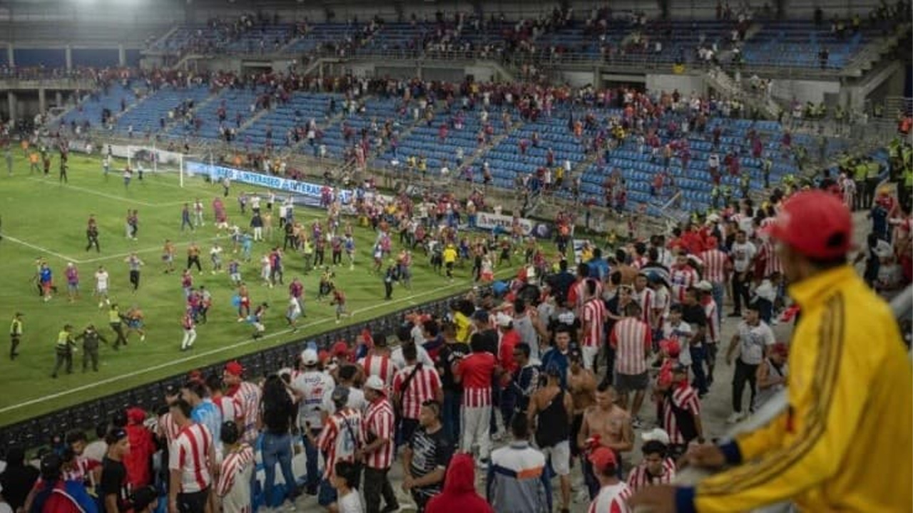 Dimayor informó las sanciones que tendrán Unión Magdalena y Junior por las peleas en el clásico costeño