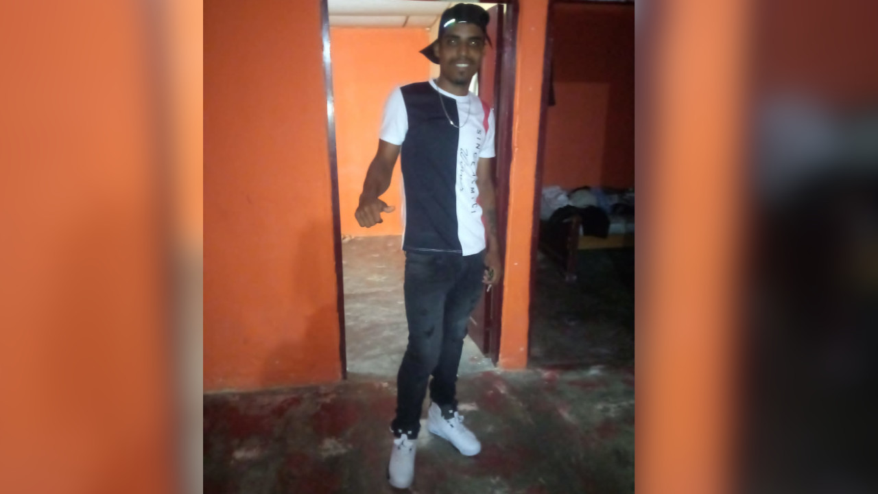 A joven mototaxi lo llamaron para una carrera pero lo mataron, al parecer, por robarle