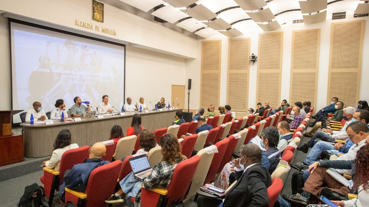 Medellín fue exaltada por su compromiso en la ejecución de la Política Pública de Víctimas