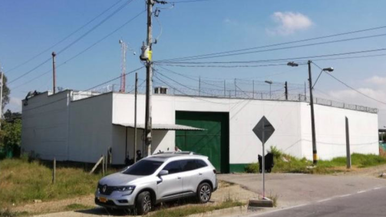 Presos en Rionegro estaban haciendo un hueco para volarse y los pillaron