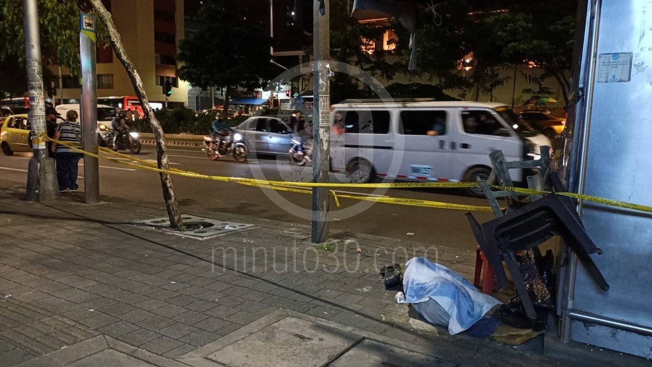 Un habitante de calle murió en plena Av. Oriental