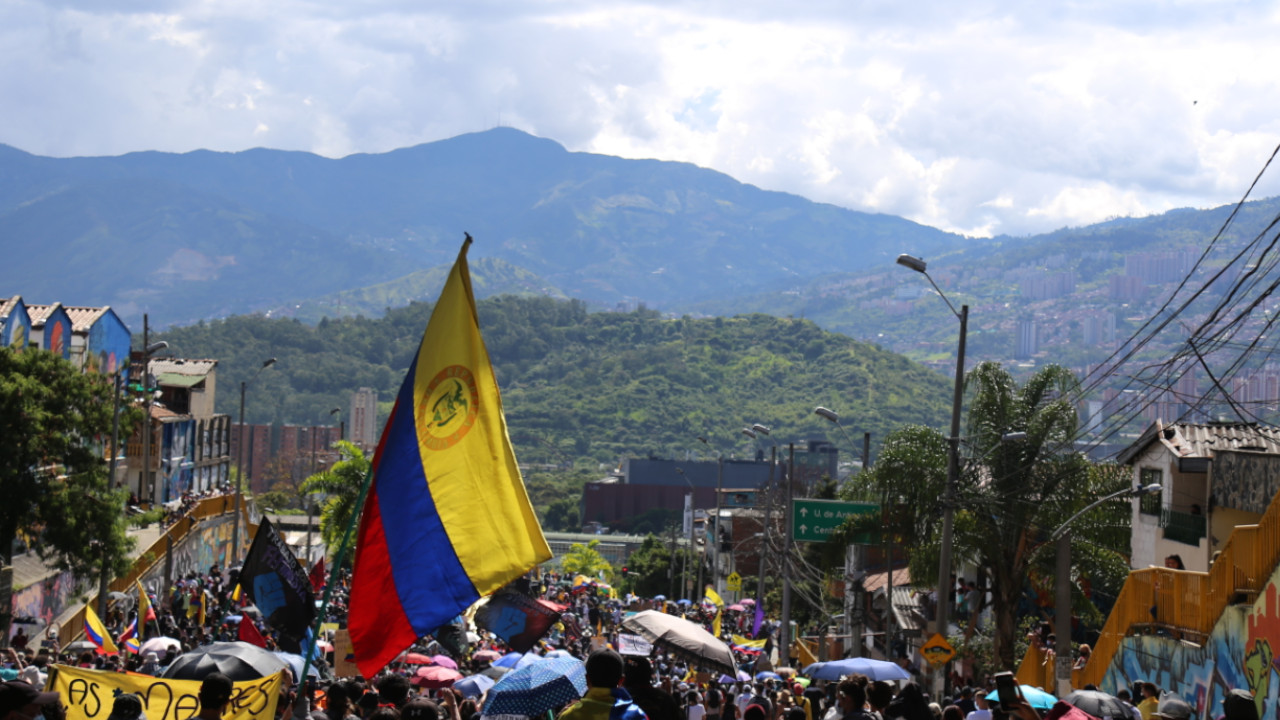 Denuncian que capturaron a 12 supuestos manifestantes en Medellín antes que iniciara la movilización