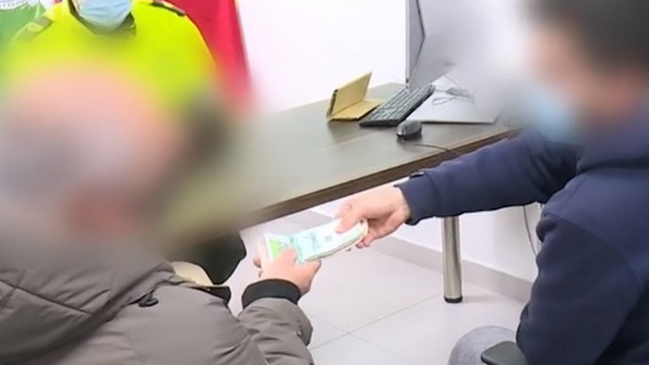 Pareja se encontró millonaria suma de dinero en Bogotá y se la devolvieron al dueño