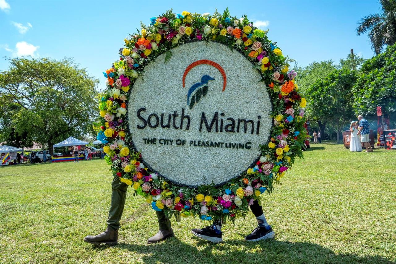 FOTOS: ¡Con silletas! La Feria de las Flores inunda de color un parque de South Miami 2 feria de flores miami3