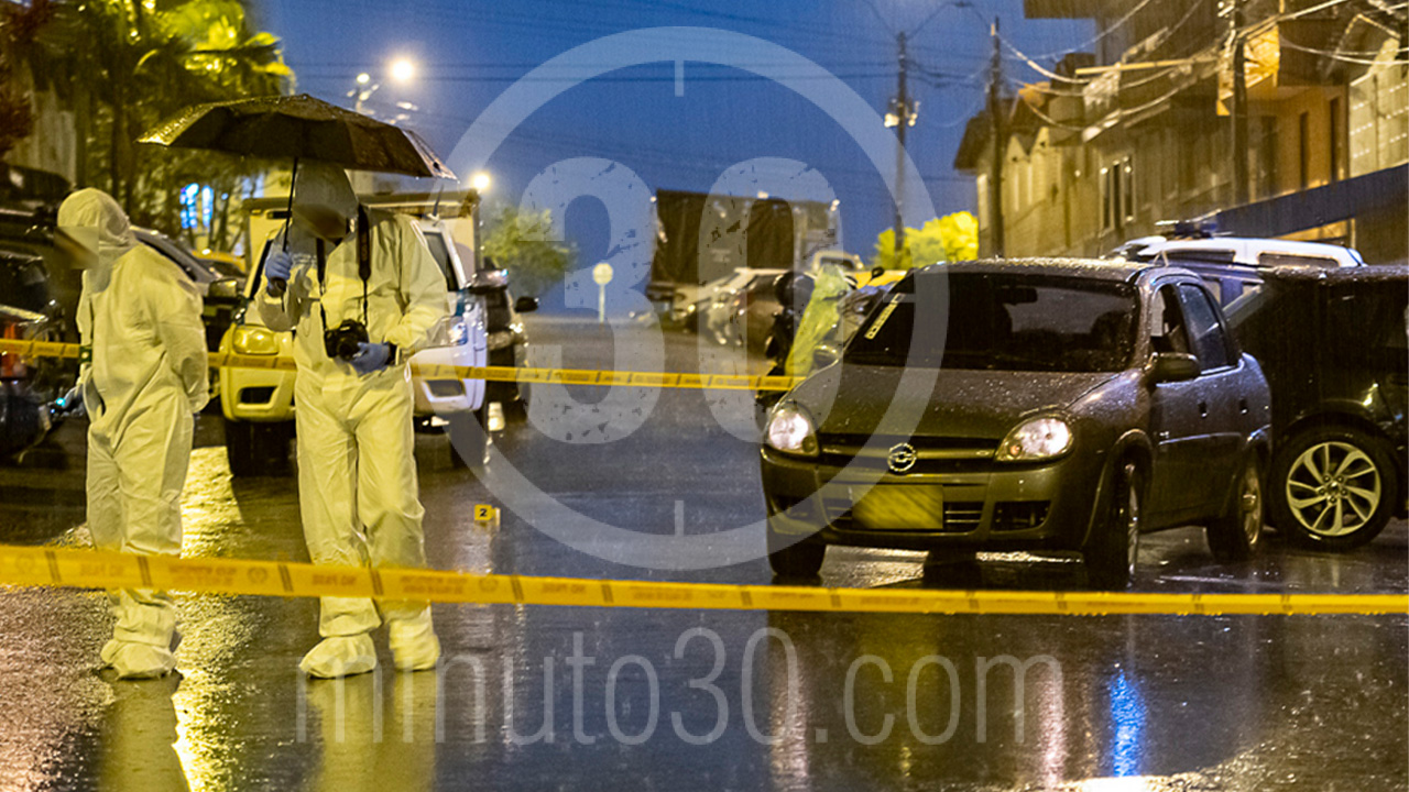 EN FOTOS Y VIDEO: ¿Lo estaban esperando? Mataron a un hombre dentro de un carro en San Antonio de Prado 3 San Antonio de Prado-homicidio-hombre