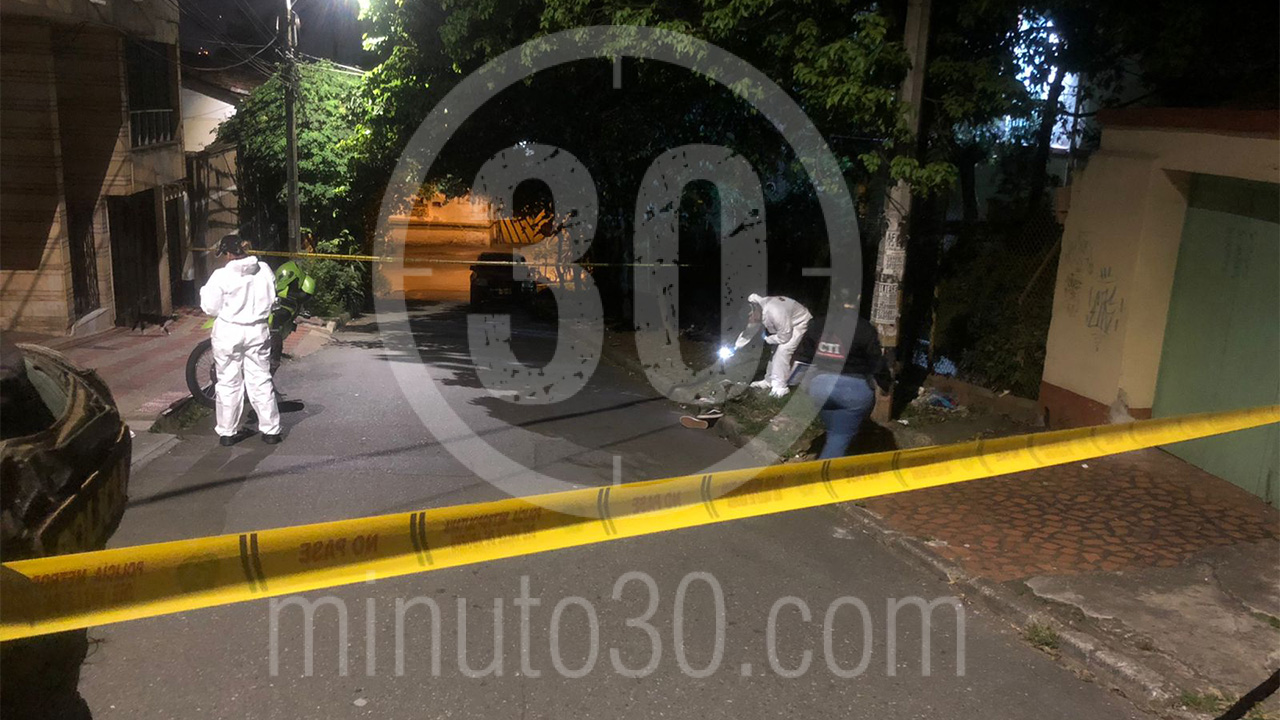 EN FOTOS: ¿Qué le pasó? Hallaron a un hombre muerto en plena vía pública de Aranjuez 2 Aranjuez-muerto