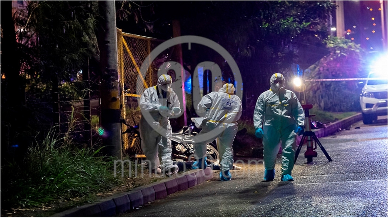 EN FOTOS Y VIDEO: Hallaron a un motociclista muerto en la Curva del Diablo, en Moravia 2 curva del diablo-motociclista-muerto