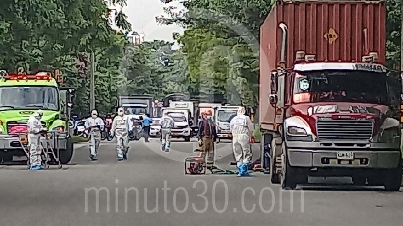 EN FOTOS Y VIDEO: Fatal accidente en La Regional dejó un motociclista muerto 2 Avenida Regional-accidente