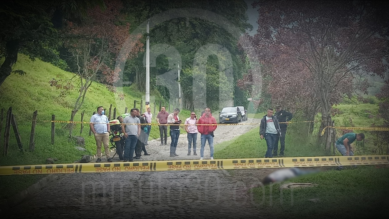 Escuchó varios tiros, se asomó a la calle y vio a un muerto en la vía