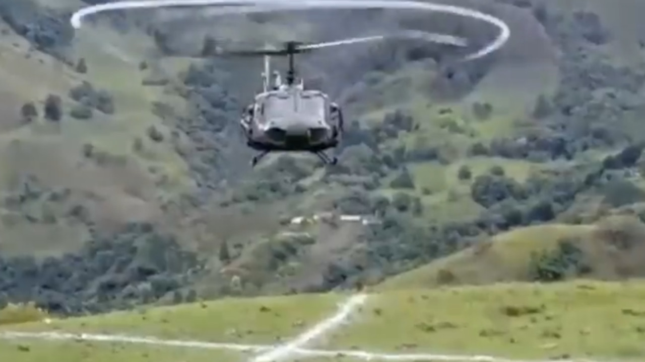 [Video] "Uy gonorr$%&" Dijeron quienes vieron que casi de accidenta un helicoptero en Santa Fe de Antioquia