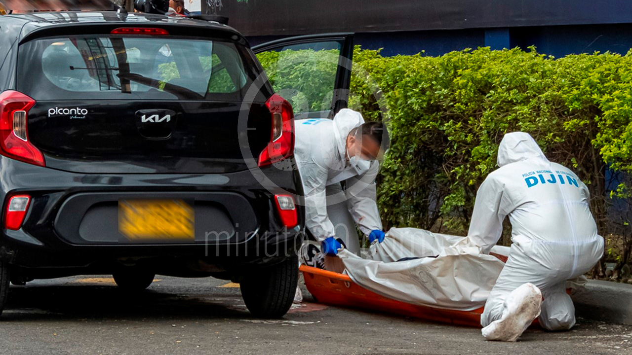 Identificaron al hombre que mataron a bala dentro de su carro en el centro de Medellín