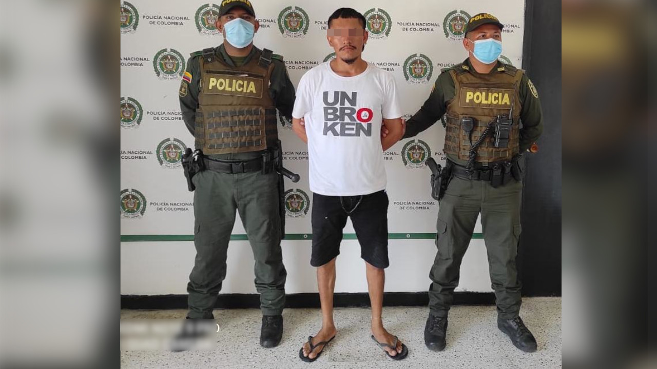 Un papá regañó a su hijo porque lo encontró metiendo 'vicio' y en respuesta el sujeto lo golpeó