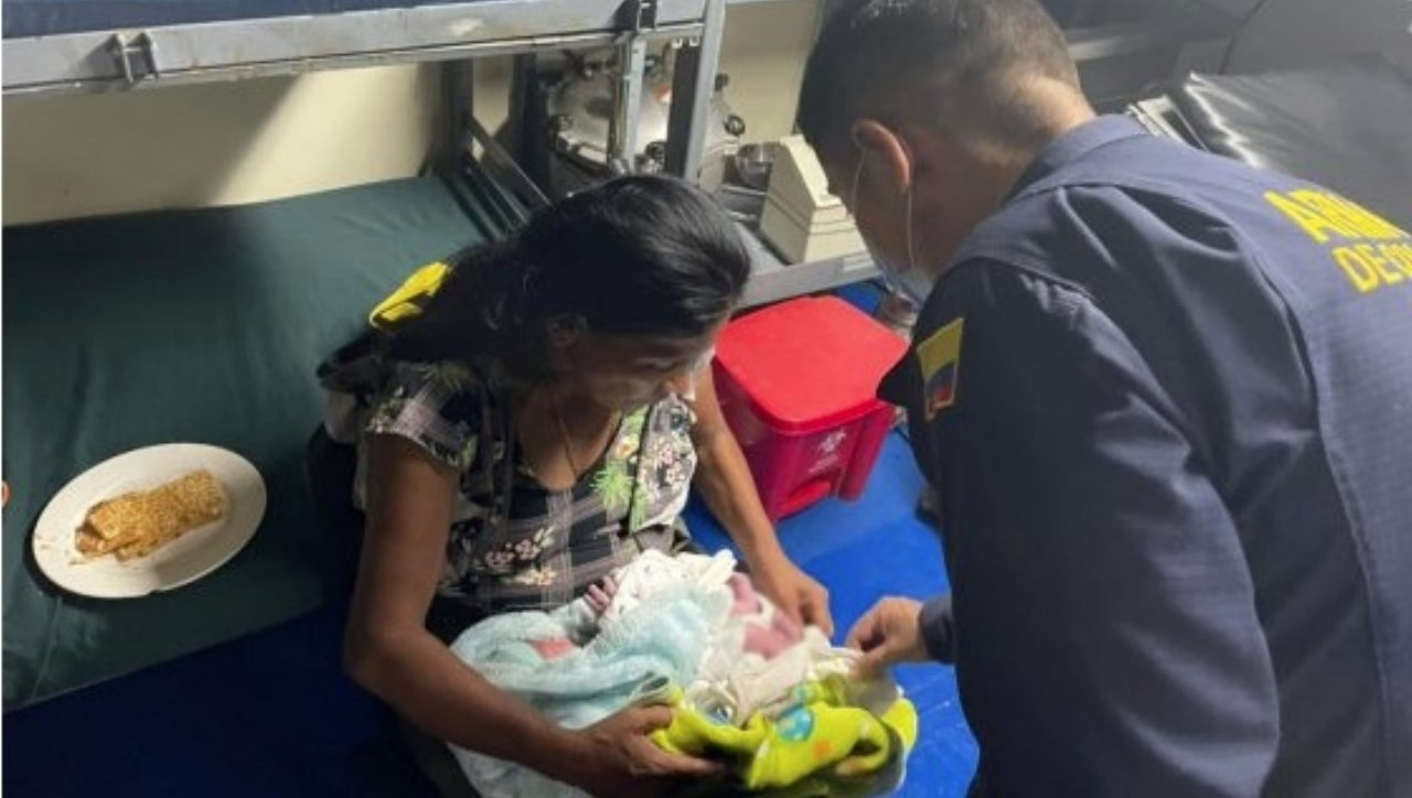 Militares apoyaron labores de parto de mujer indígena en litoral del San Juan, Chocó