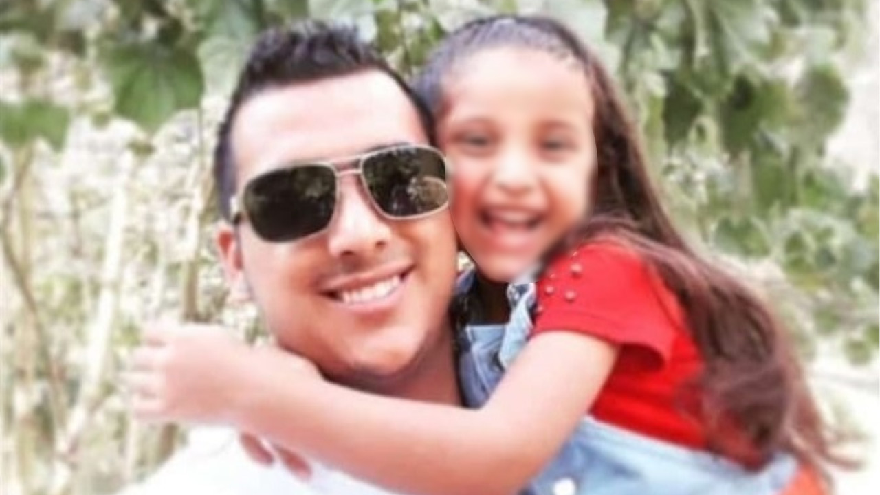 FOTOS: Padre e hija arrastrados por quebrada en Itagüí también son buscados por familiares y vecinos