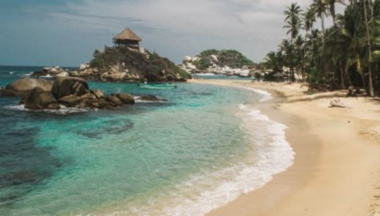 Parque Tayrona: hallaron costales con escombros en las aguas