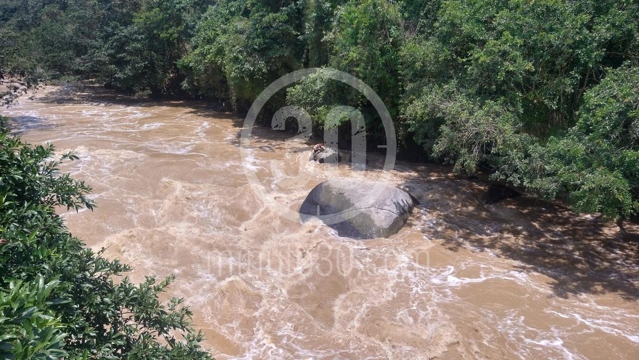¡Tenía signos de violencia! Hallaron un hombre muerto en el río Medellín, a la altura de Barbosa