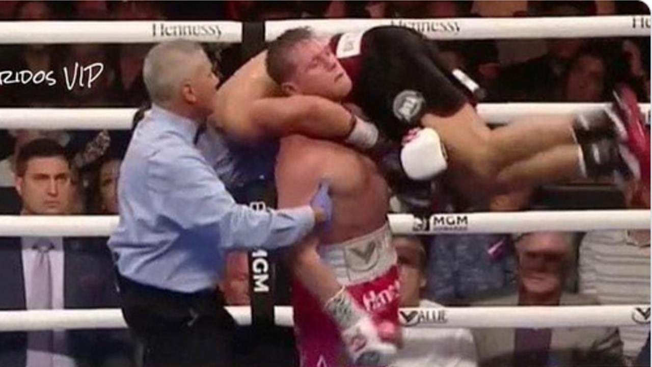 canelo alvarez cargqa al ruso