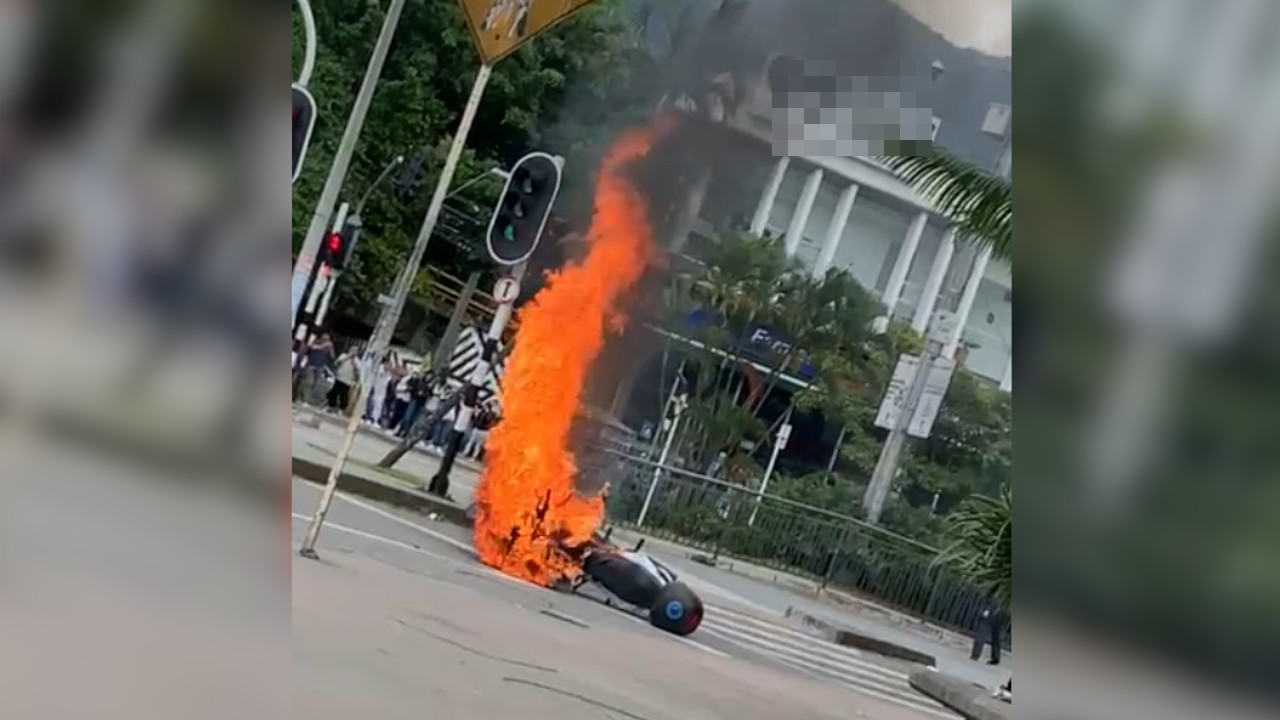 Vándalos le quemaron la moto a un agente de Tránsito en El Poblado