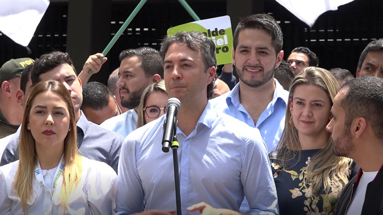 Con varios proyectos para desarrollar, Daniel Quintero vuelve a la Alcaldía de Medellín