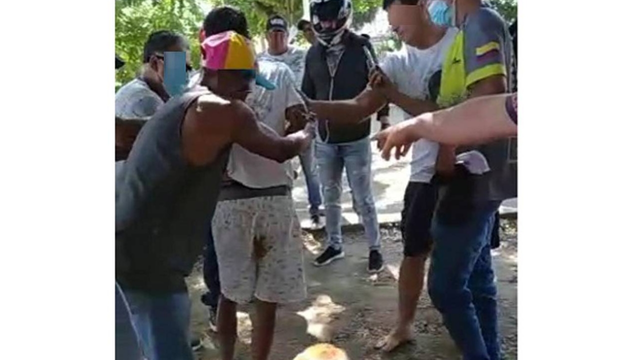 Ladrón se hizo en los pantalones