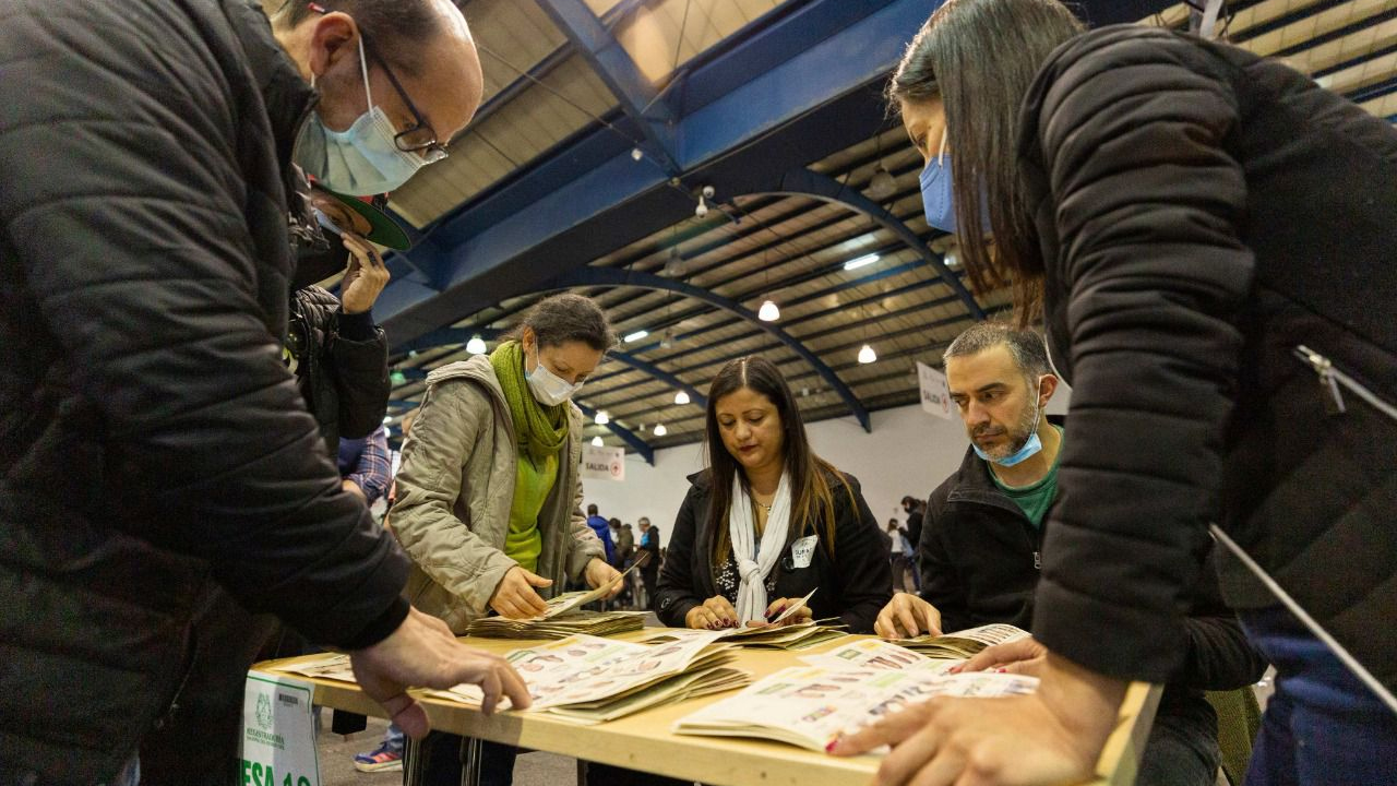 segunda vuelta-mesas de votación-registraduría-elecciones