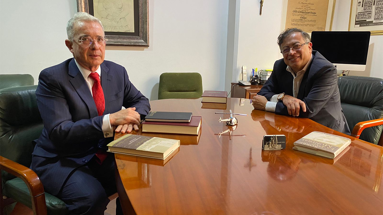 VIDEO Álvaro Uribe habló sobre su reunión con Gustavo Petro En qué quedaron