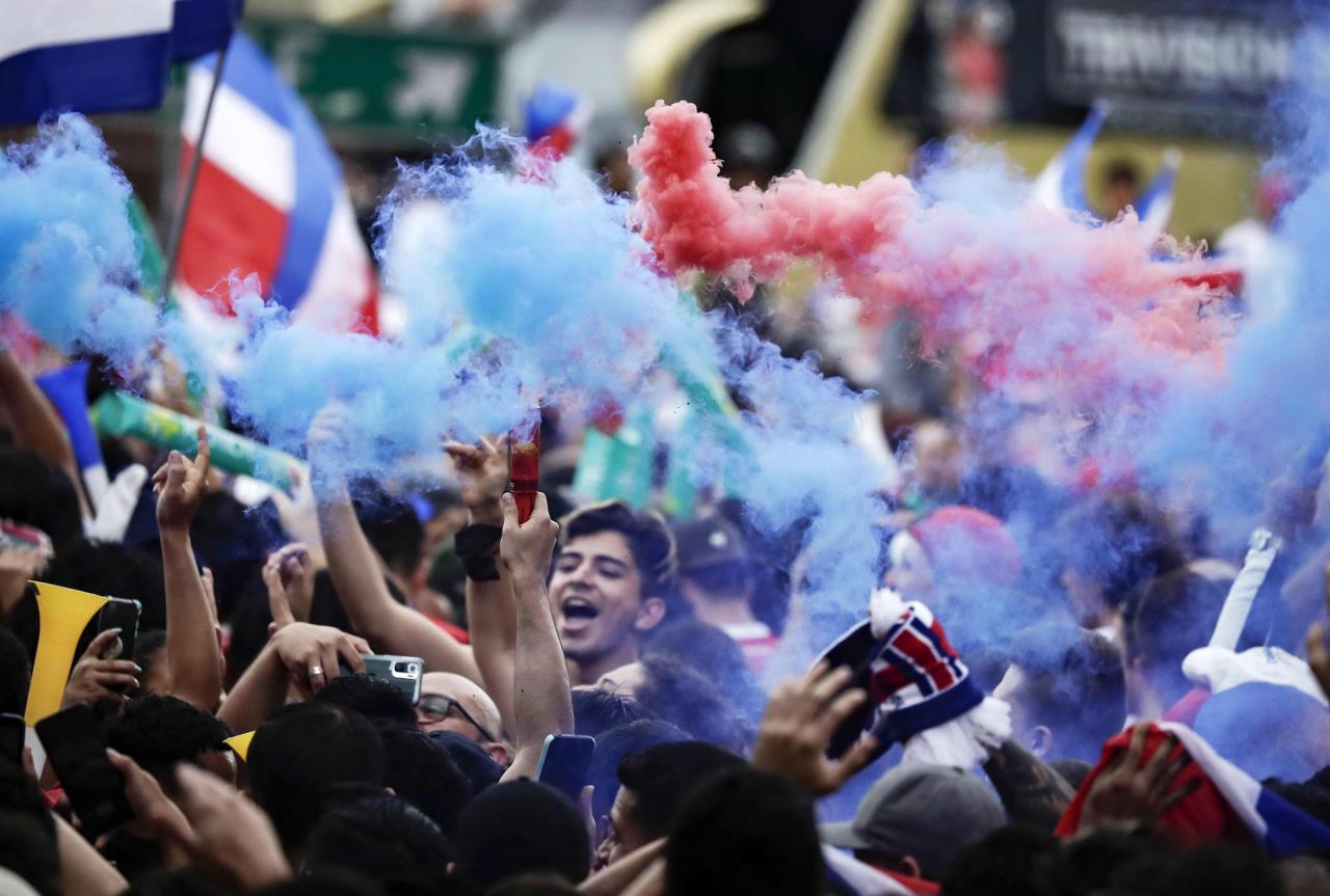FOTOS: Miles de costarricenses celebran en las calles la clasificación al Mundial 2 costa rica mundial1