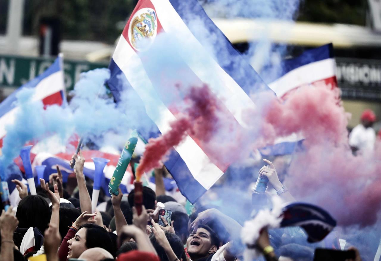 FOTOS: Miles de costarricenses celebran en las calles la clasificación al Mundial 3 costa rica mundial3