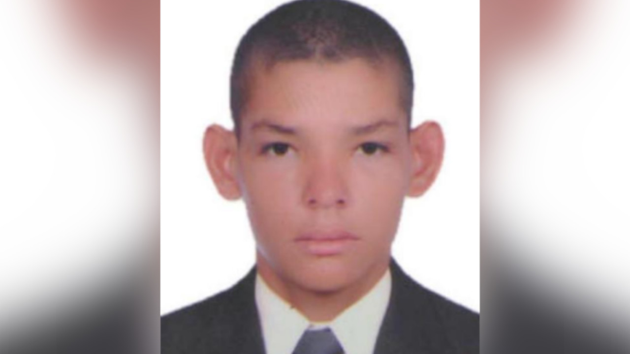El cuerpo de este jovencito está hace dos días en la morgue de Medellín