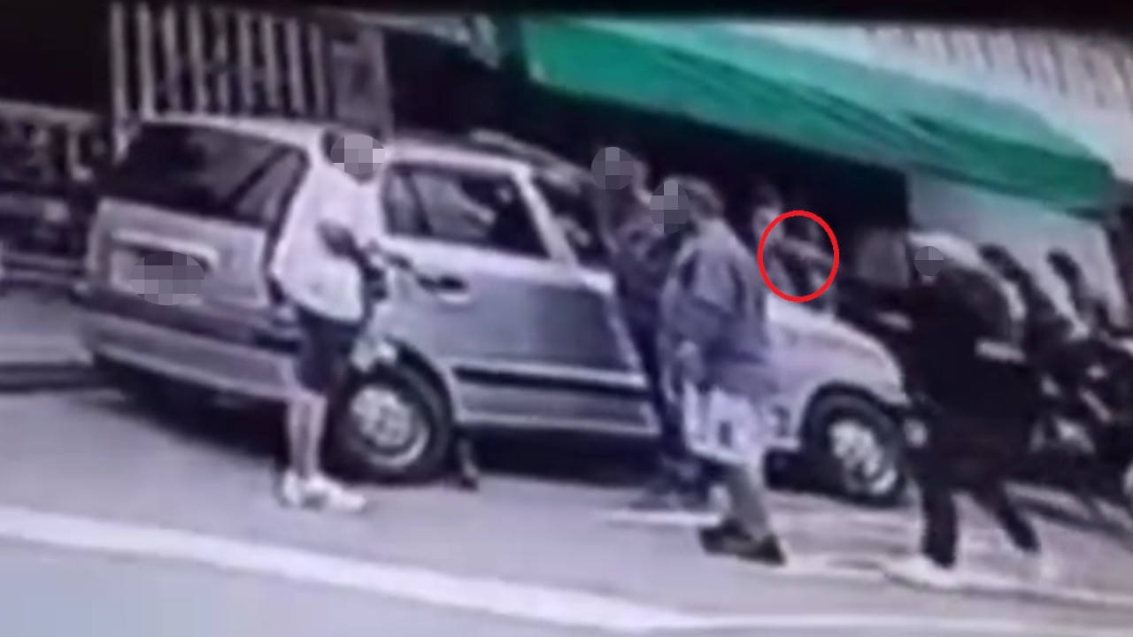 Vea el momento en el que sicario llega y tirotea a un hombre en San Javier