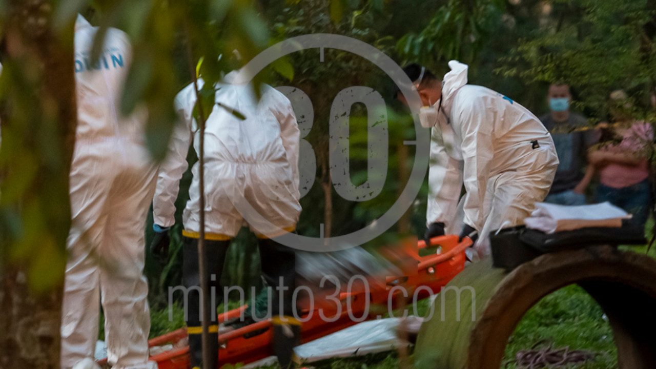 Desde un puente vieron un cuerpo flotando en el Río Medellín