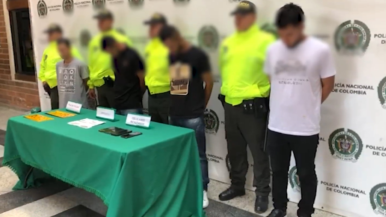 Capturaron a cuatro sujetos que estarían dedicados a robar motos y negocios en Medellín