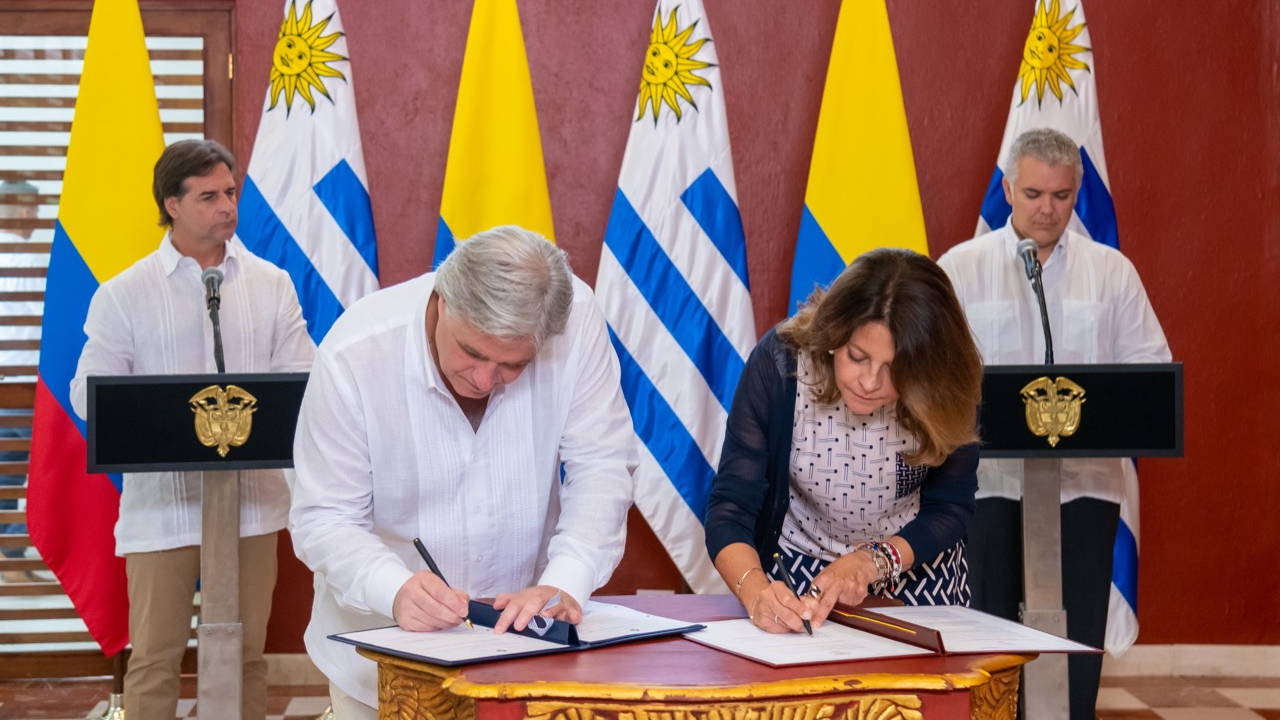 Colombia y Uruguay firman acuerdo de extradición