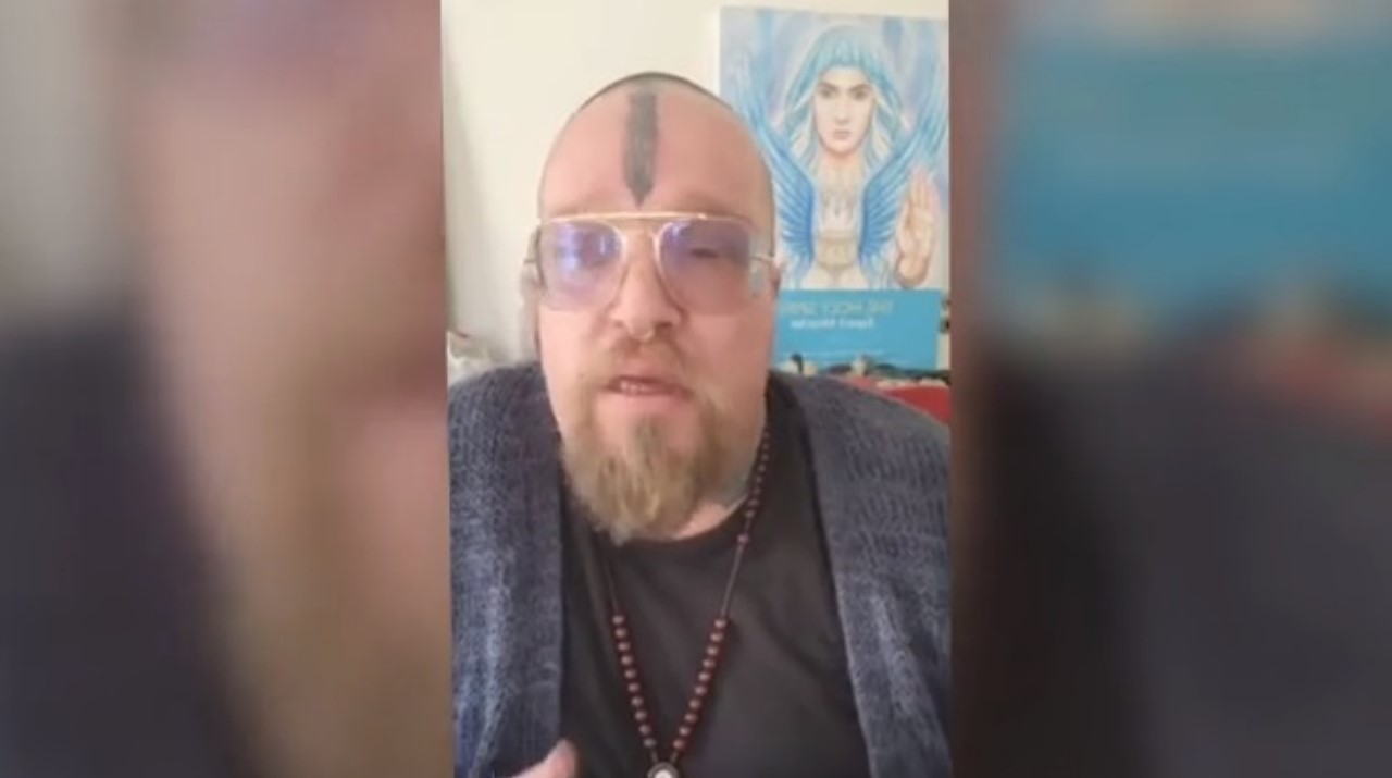 Fundador de iglesia satanica asegura que ahora cree en Dios